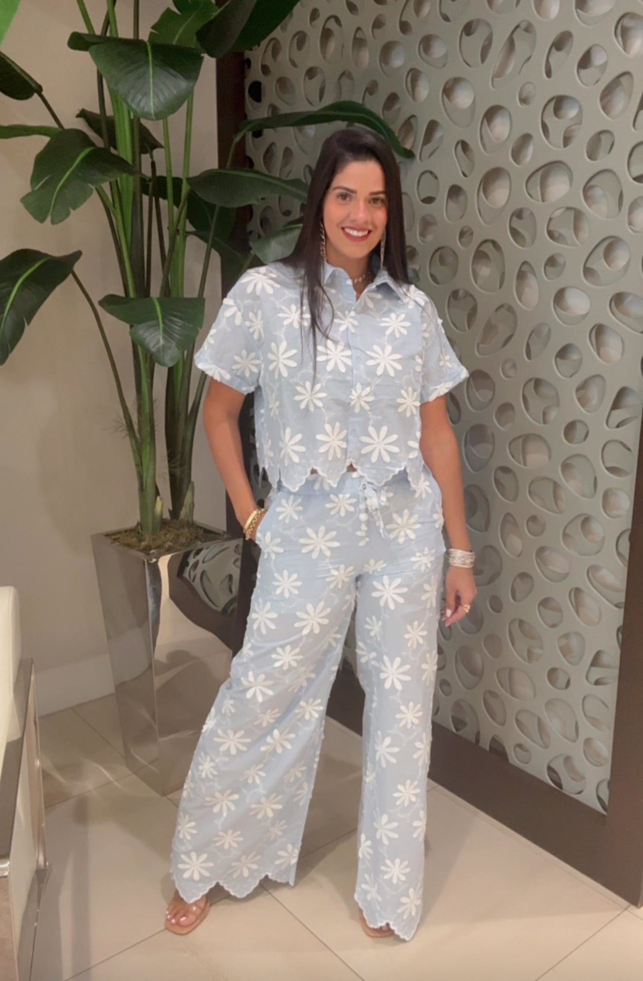 Claudia set