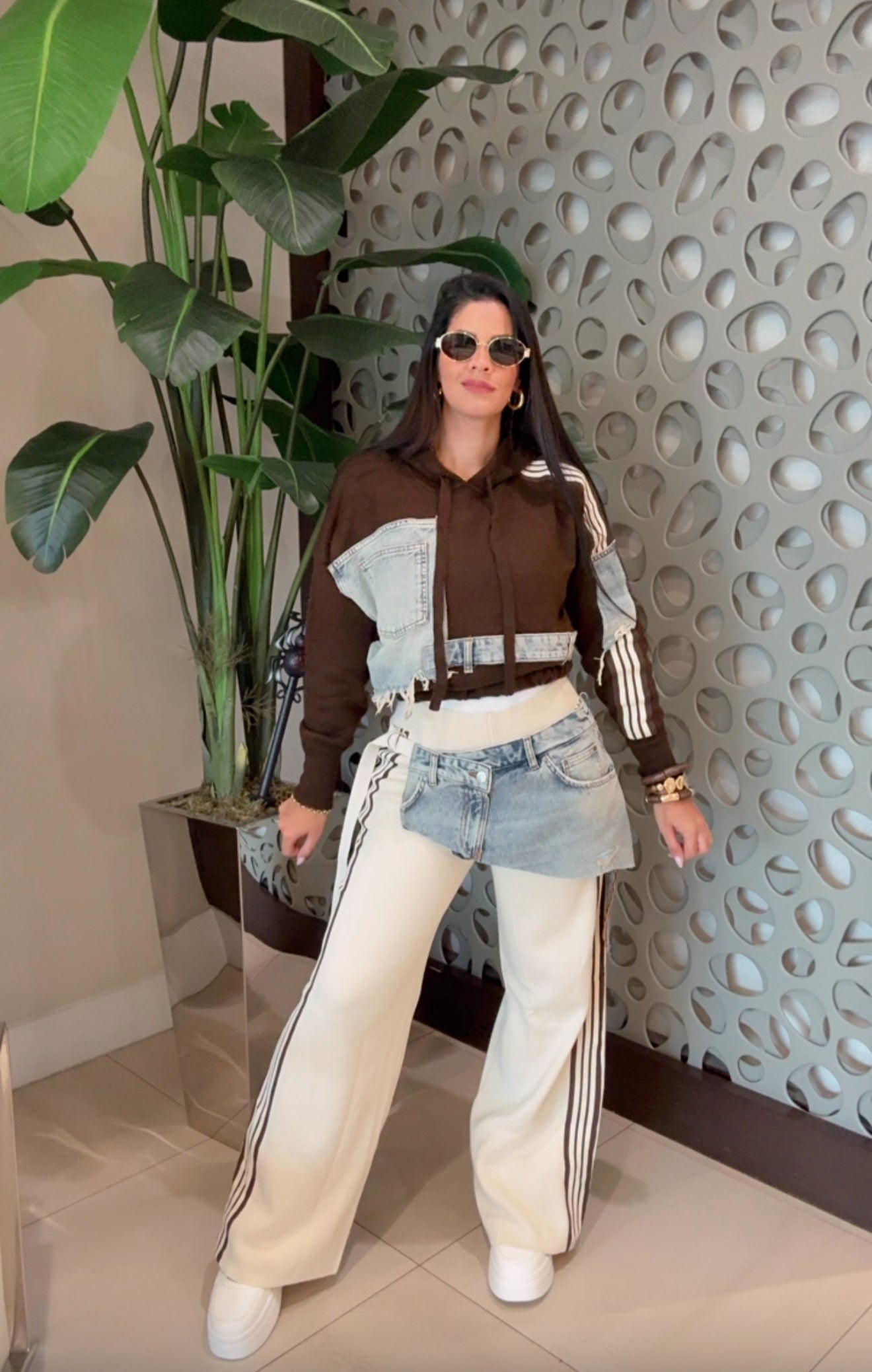 Laura set